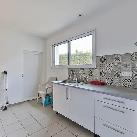 L'atrie-villa Piscine - Jacuzzi - Sauna بيت للعطل Aizenay