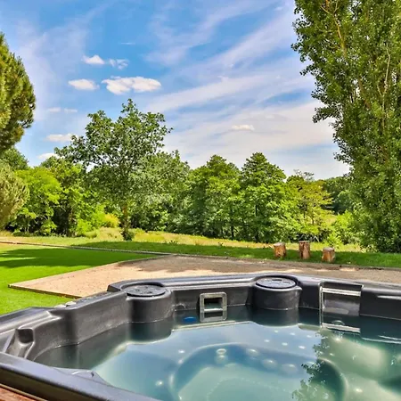 بيت للعطل L'atrie-villa Piscine - Jacuzzi - Sauna