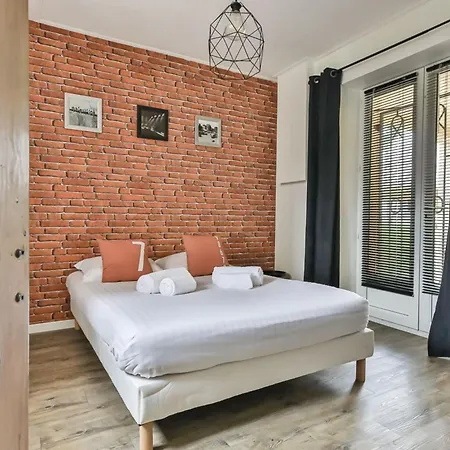 L'atrie-villa Piscine - Jacuzzi - Sauna بيت للعطل